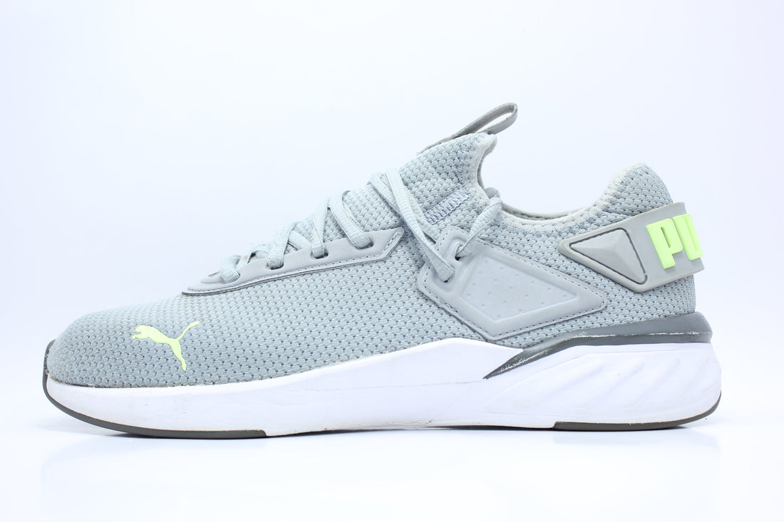 How to Build a Complete Shoe Wardrobe in Pakistan with Pre-Loved Sneakers