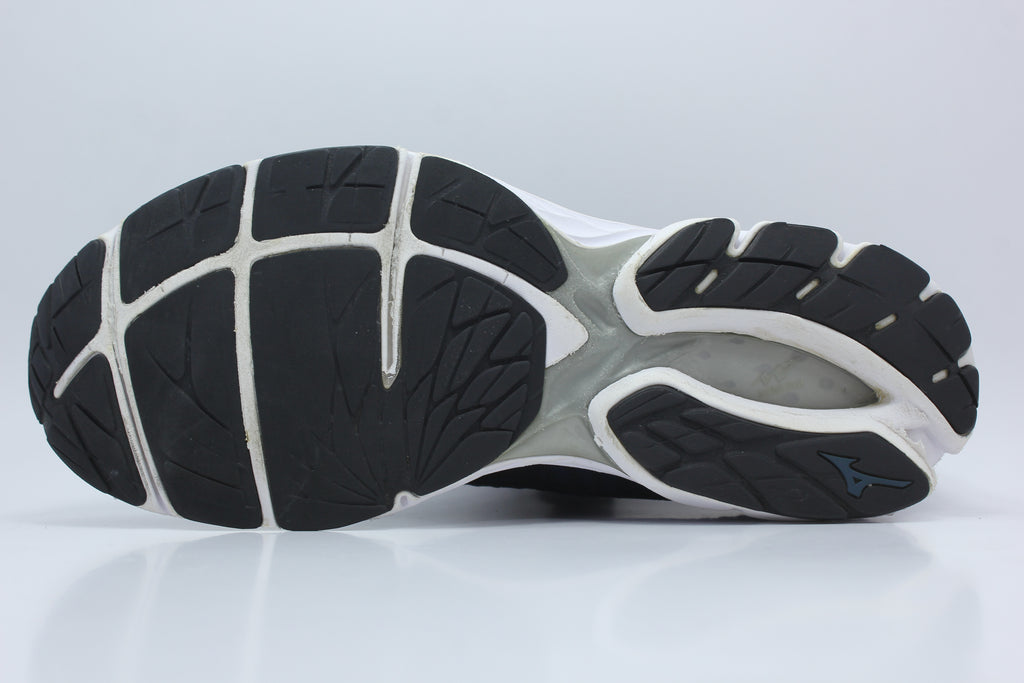 Mizuno Wave Rider 22