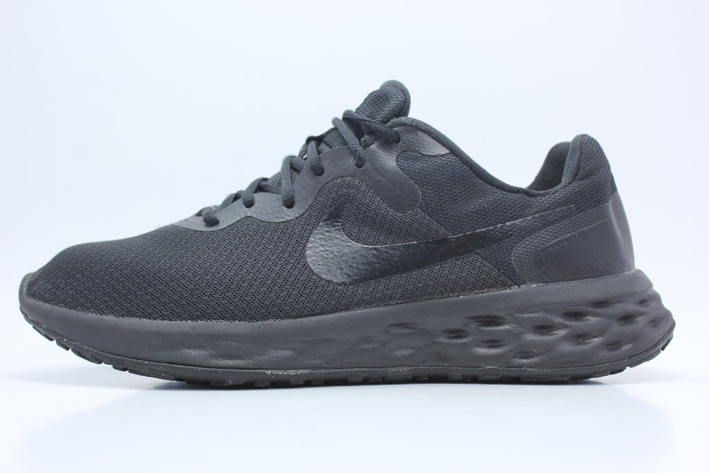 Nike Revolution 6