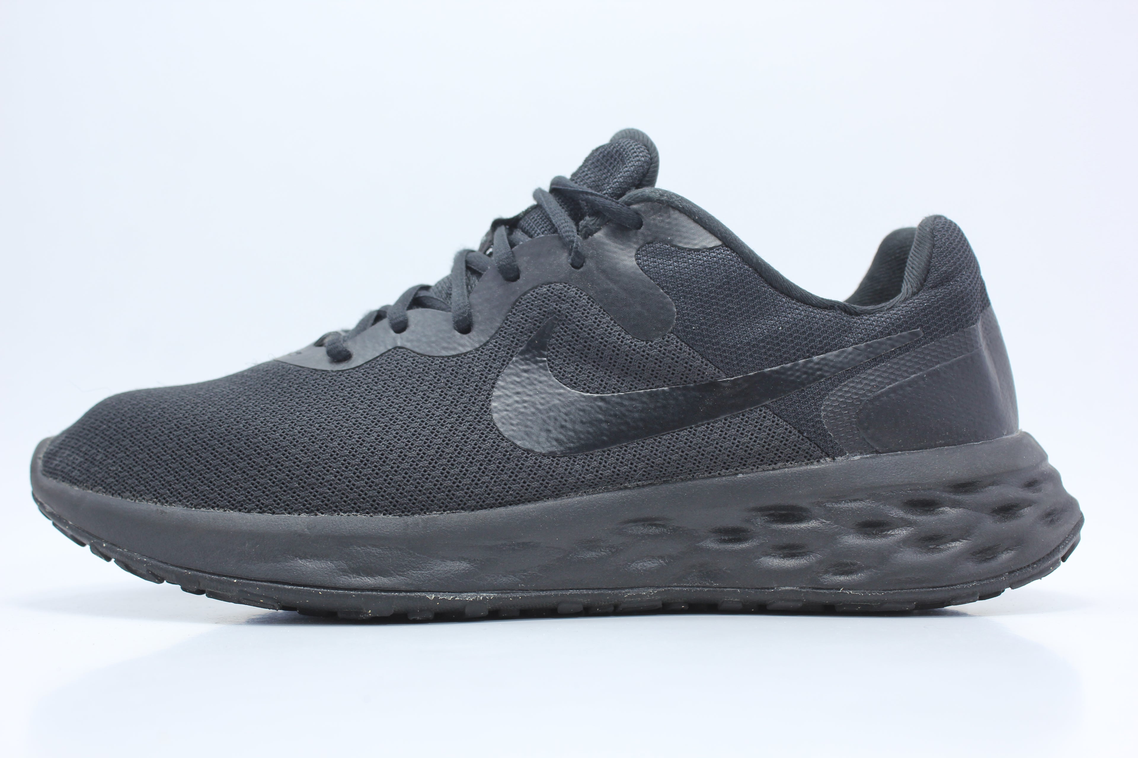 Nike Revolution 6