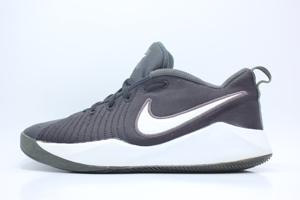 Nike Team Hustle Quick