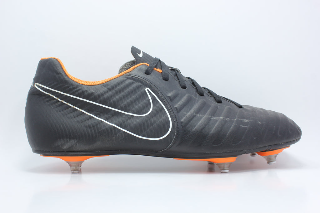 Nike Tiempo
