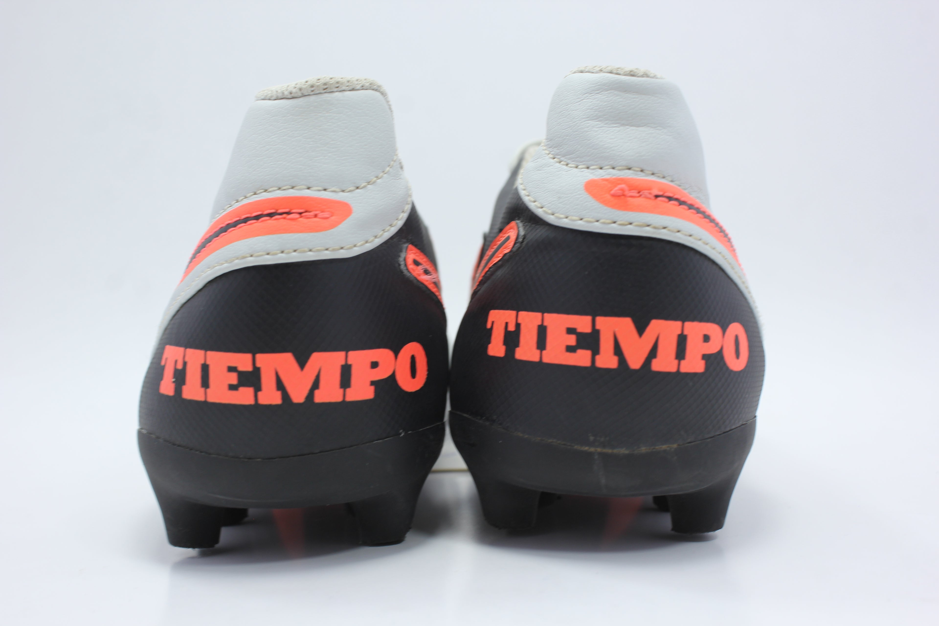 Nike Tiempo