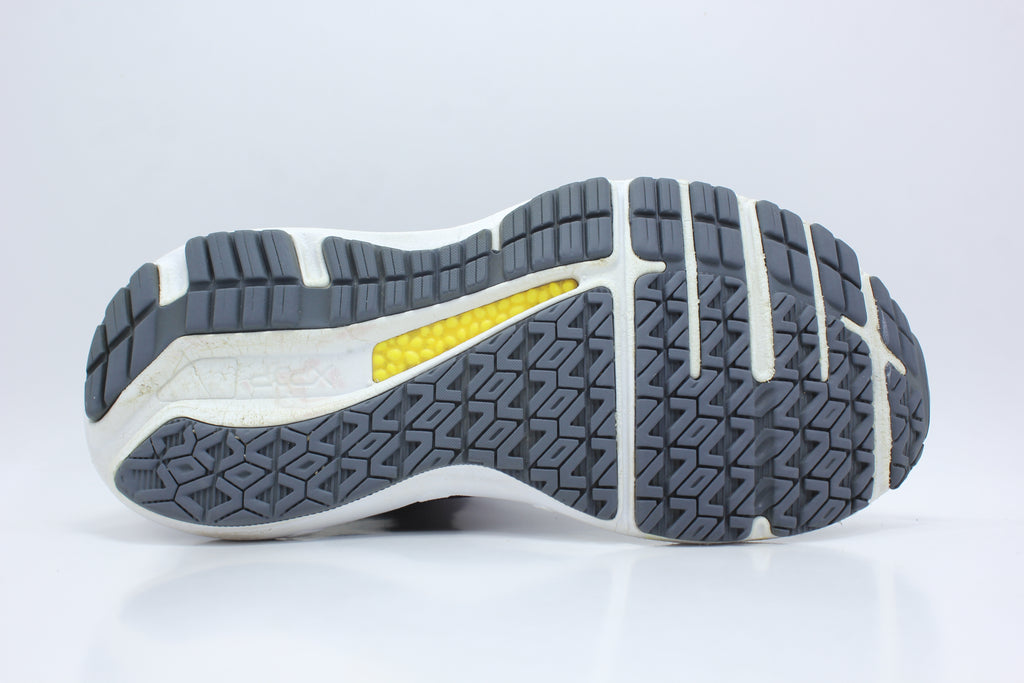 Mizuno Wave Horizon 5